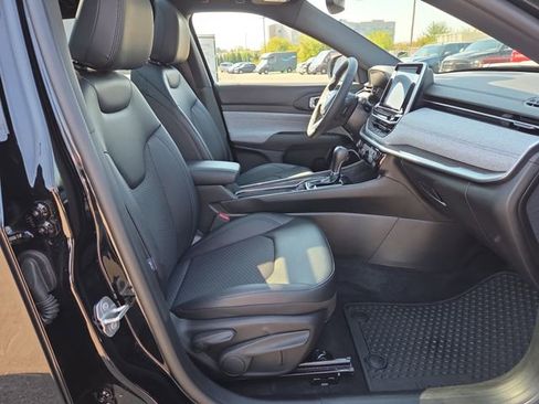 Used 2025 Jeep Compass Latitude w/ Sun & Sound Group image 34