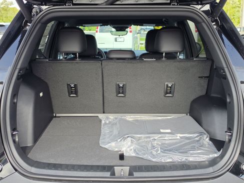New 2027 Chevrolet Equinox RS w/ Safety and Technology Package FWD image 15