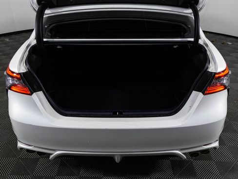 Used 2022 Toyota Camry XSE image 37