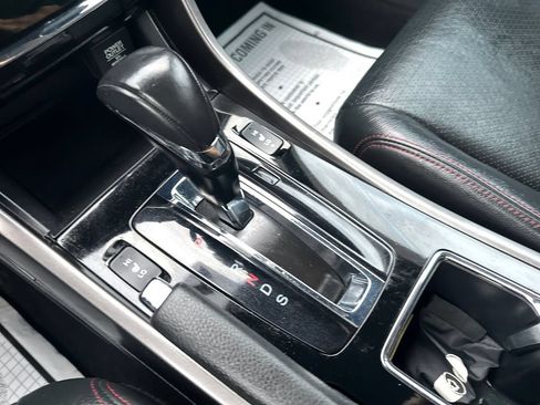 Used 2017 Honda Accord Sport Special Edition image 33