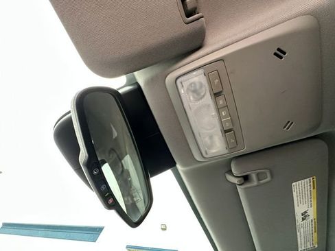 Used 2019 Chevrolet Trax LT w/ LT Convenience Package image 25