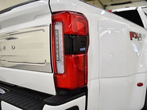 Used 2023 Ford F450 Limited w/ FX4 Off-Road Package AWD/4WD image 40