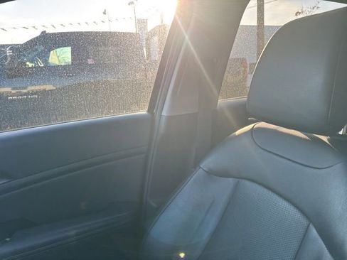 Used 2023 Kia Sportage EX AWD/4WD image 4