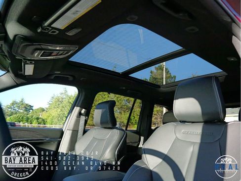 New 2025 Jeep Grand Cherokee Overland w/ Luxury Tech Group IV image 13