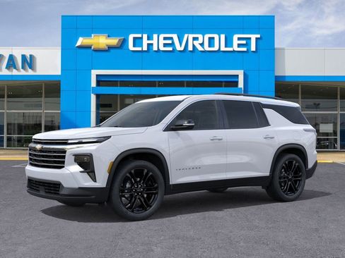 New 2026 Chevrolet Traverse LT image 2