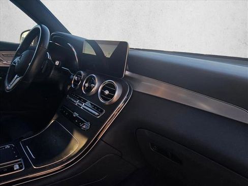 Certified 2022 Mercedes-Benz GLC 300 image 19