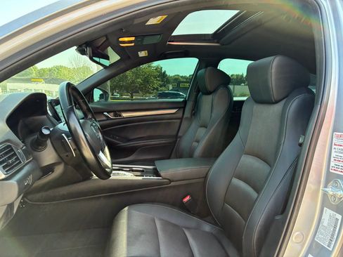 Used 2022 Honda Accord Sport image 4