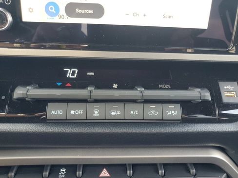 Used 2026 Toyota Tundra SR5 AWD/4WD image 24