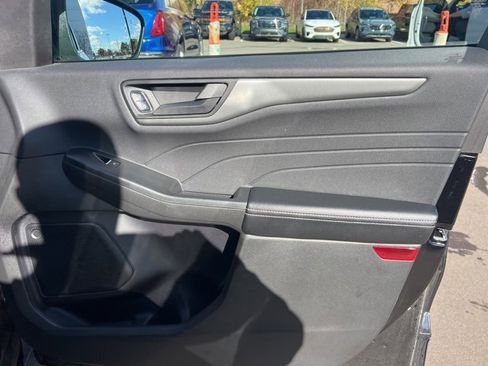 Used 2023 Ford Escape Active image 10