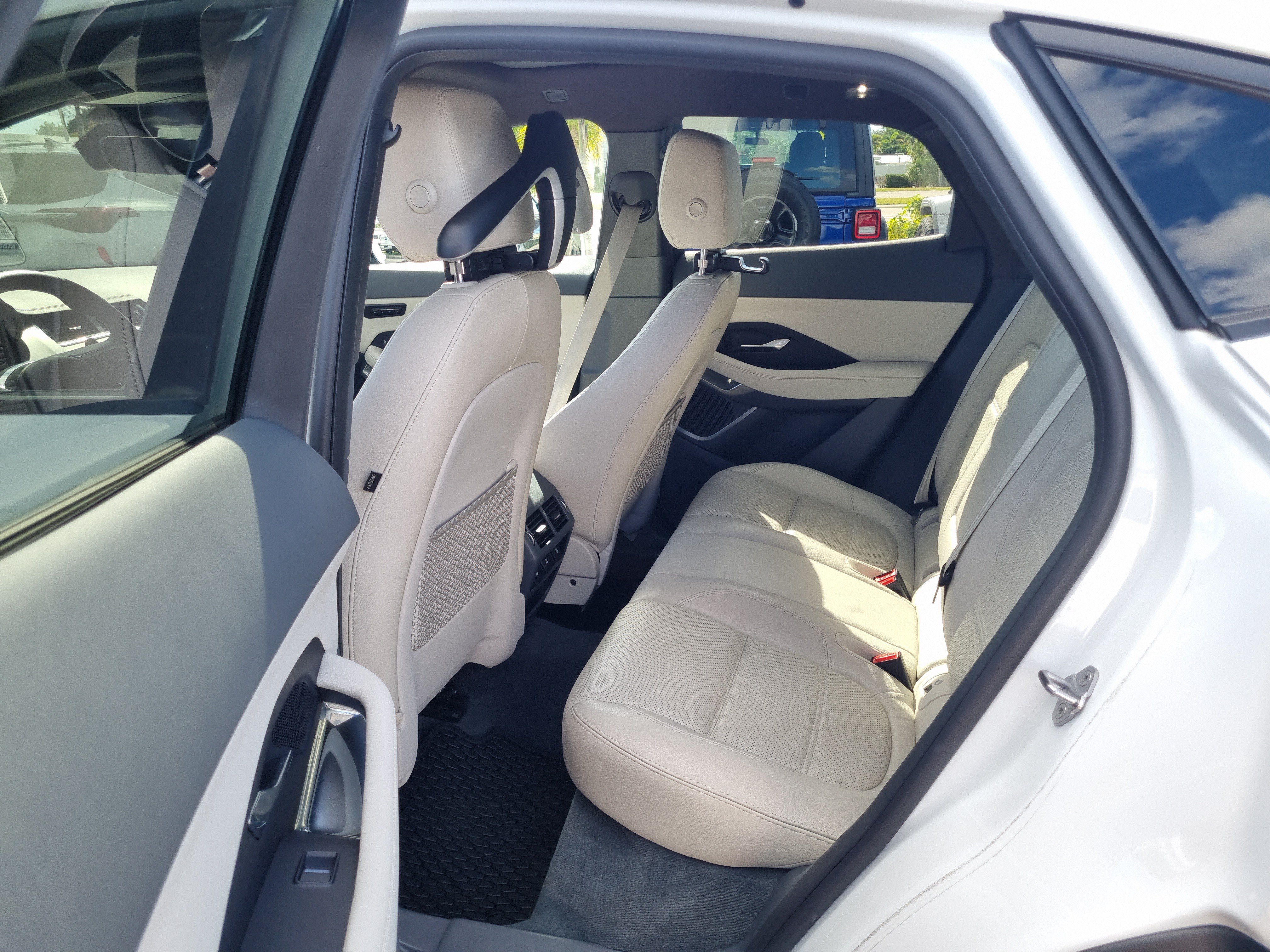 Used 2020 Jaguar E-PACE SE AWD/4WD image 13