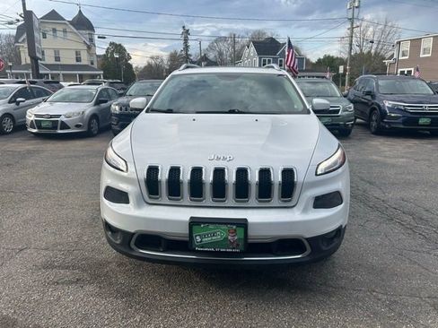 Used 2018 Jeep Cherokee Limited AWD/4WD image 3