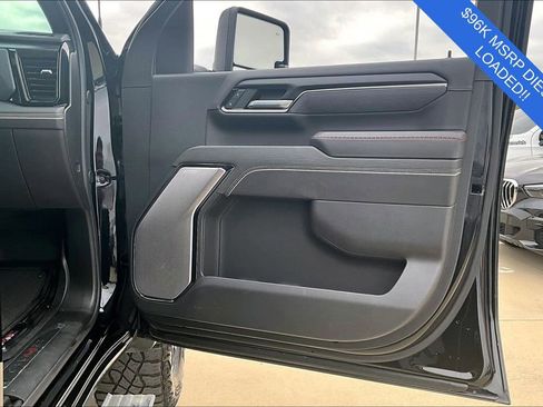 Used 2024 GMC Sierra 2500 AT4X image 25