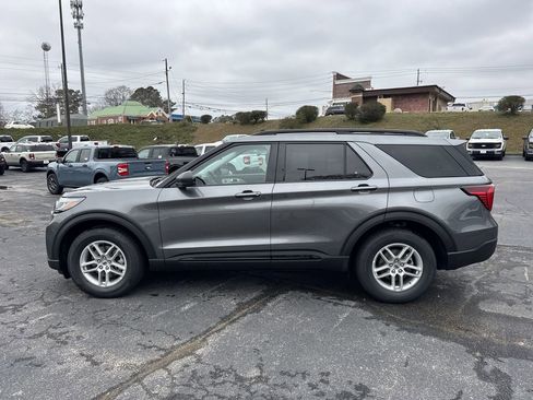 New 2026 Ford Explorer Active RWD image 4