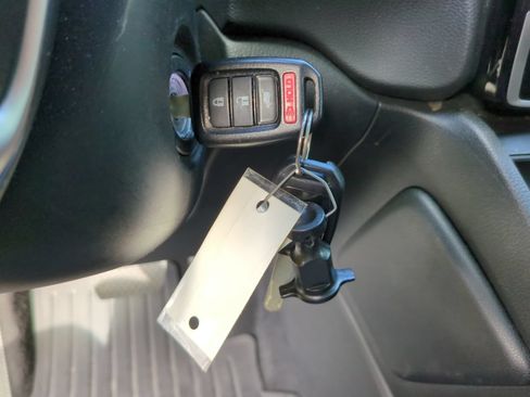 Used 2018 Honda CR-V LX image 25