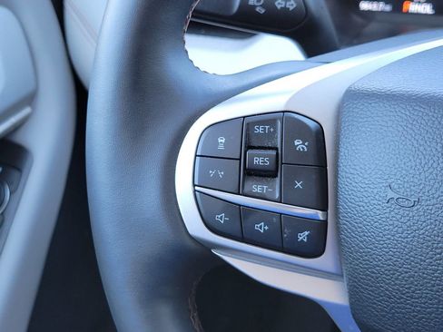 Certified 2025 Ford Explorer Active w/ Active Comfort Package image 28