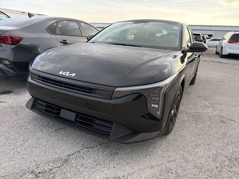 Certified 2025 Kia K4 FWD image 8