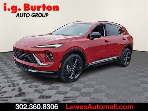 Used 2025 Buick Envision Sport Touring image 3