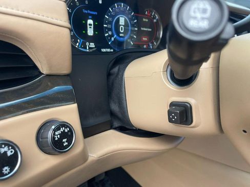 Used 2018 Cadillac Escalade Platinum image 16