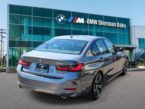 Certified 2023 BMW 330i Sedan w/ Premium Package RWD image 4
