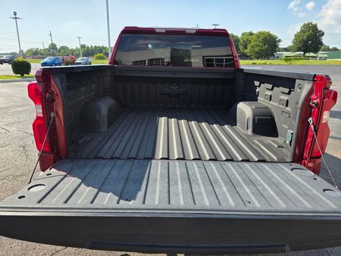 Used 2020 Chevrolet Silverado 1500 Custom w/ Custom Value Package AWD/4WD image 15