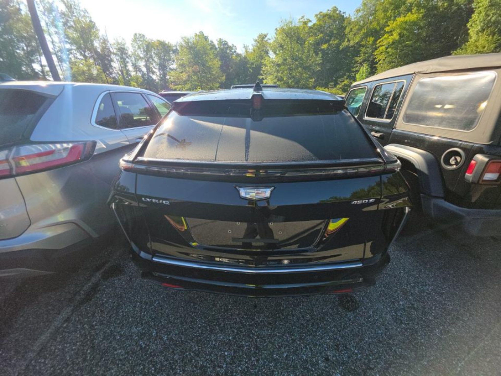 Used 2024 Cadillac Lyriq Luxury w/ LPO, Floor Liner Package RWD image 4