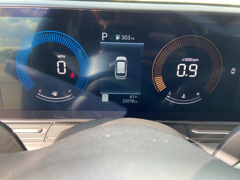 Used 2025 Hyundai Kona SEL AWD/4WD image 21