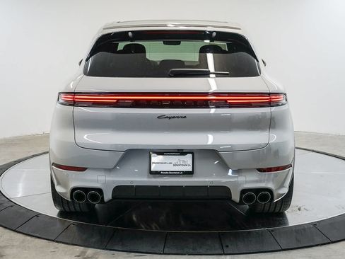 New 2026 Porsche Cayenne AWD/4WD image 10