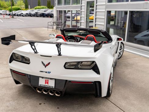 Used 2019 Chevrolet Corvette ZR1 RWD image 7