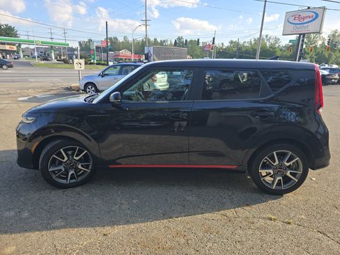 Used 2022 Kia Soul Turbo FWD image 4