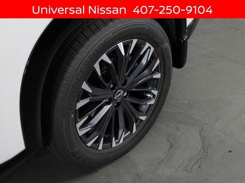 New 2026 Nissan Rogue Platinum w/ Platinum Premium Package image 8