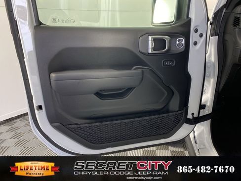 New 2026 Jeep Wrangler Unlimited Rubicon w/ Steel Bumper Group image 12