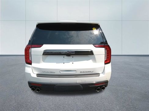 Used 2023 GMC Yukon Denali Ultimate AWD/4WD image 4