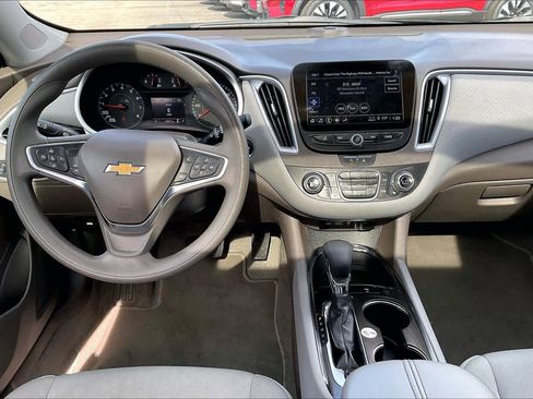 Used 2024 Chevrolet Malibu LT image 5