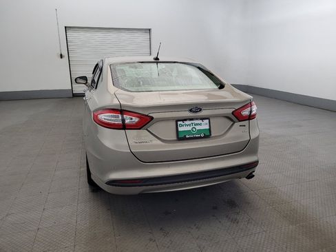 Used 2016 Ford Fusion SE image 6