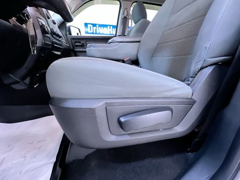 Used 2018 RAM 1500 Express w/ Express Value Package RWD image 13