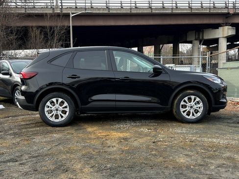New 2026 Ford Escape Active w/ Active Premium Tech Pack image 3
