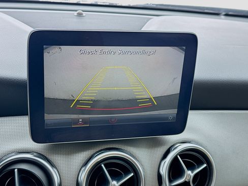Used 2018 Mercedes-Benz GLA 250 image 10