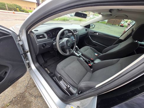 Used 2013 Volkswagen Jetta S image 21