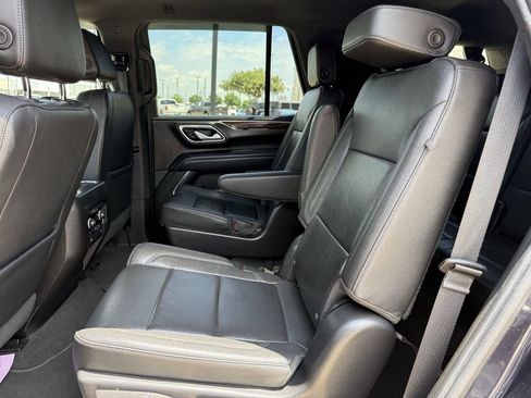Used 2022 Chevrolet Tahoe LT w/ Luxury Package RWD image 26