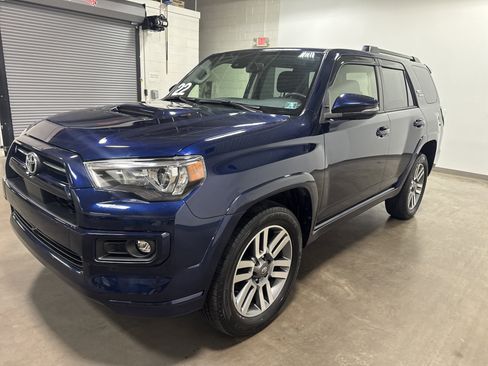 Used 2022 Toyota 4Runner TRD Sport w/ Technology Package AWD/4WD image 6