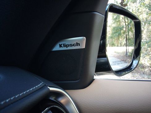 New 2026 Nissan Armada SL w/ Captain's Chari Seat Package image 34