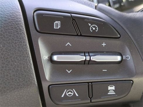 Certified 2022 Hyundai Kona Limited w/ Cargo Package image 31