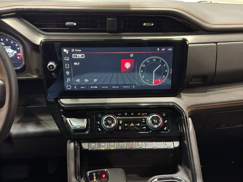 Used 2025 GMC Sierra 1500 AT4 w/ AT4 Premium Package image 32