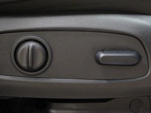 Used 2023 Buick Encore GX Essence w/ Experience Buick Package FWD image 11