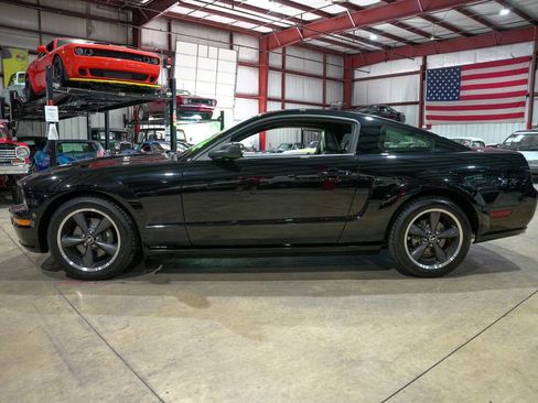 Used 2008 Ford Mustang GT Premium RWD image 4