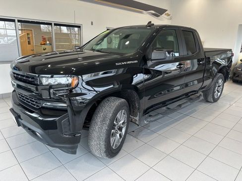 Used 2020 Chevrolet Silverado 1500 RST image 3