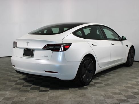 Used 2022 Tesla Model 3 Long Range AWD/4WD image 36