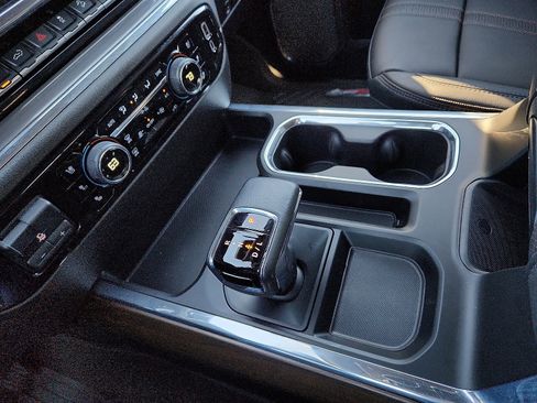 Used 2024 Chevrolet Silverado 1500 High Country w/ Z71 Off-Road Package image 25