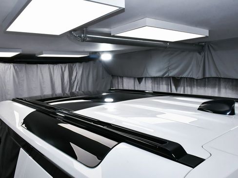 Used 2025 Land Rover Defender 110 S image 82