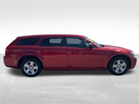 Used 2005 Dodge Magnum SE RWD image 4